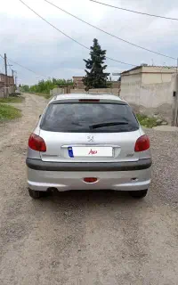 پژو 206