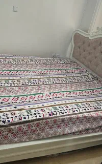 تخت خواب دونفره به همراه دوعدد پاتختی