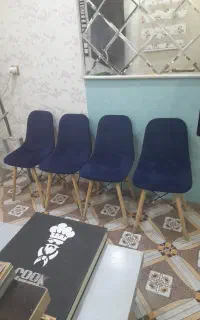 4عدد صندلی لمسه دوزی شده