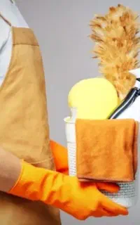 نظافت چی و خدمتکار آقا هستم