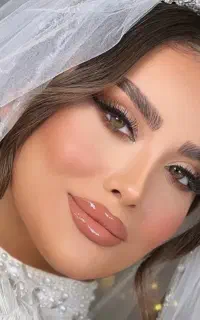 تخفیف ۳۰درصدی میکاپ عروس و همراهی  ب مدت محدود
