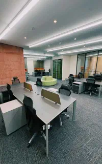 جذب تعداد محدودی همکار خانم