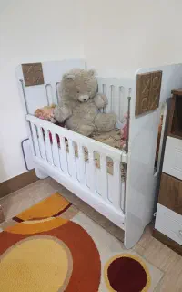 تخت بچه  با تشک رویال نو
