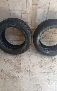 یک جفت لاستیک خارجی تمیز