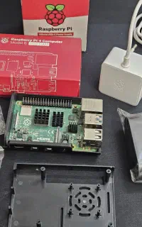 برد رزبری پای 4B رم 2GB ساخت انگلیس با آداپتور