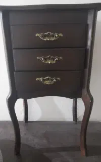 میز سه کشو