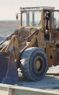 راننده لودر کوماتسو 90