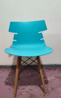 ۷ عدد صندلی پلاستیک فشرده (پلی‌پروپیلن)