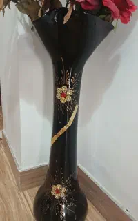 گل و گلدان