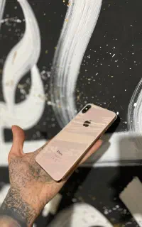 ایفونXs max