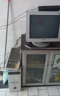 سیستم کامپیوتر  همراه  کیس  ..کیبورد..اسپیکر