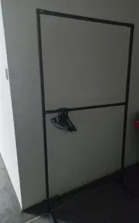 رخت آویز یا رگال
