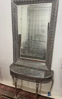 آینه و کنسول برنجی روکش دار در حد نو