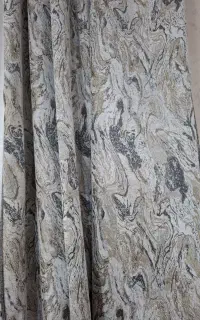 کنار پرده