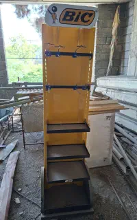 استند فروشگاهی بیک