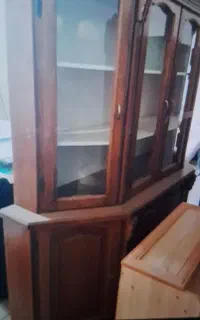 بوفه قدیمی چوب گردو اصل دو تیکه آینه دار