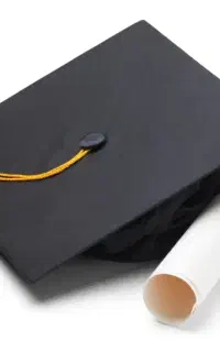 مدرک رسمی معتبر دانشگاهی قابل استعلام