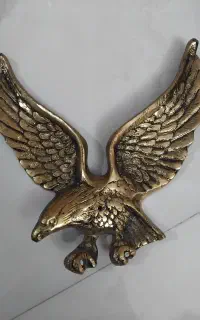 عقاب برنز