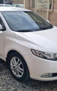 خودرو سواری کیا سراتو