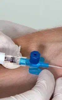 خدمات پرستاری(تزریقات،سرم تراپی،سونداژ )