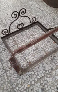 جای کولر پنجره ای سنگین محکم