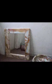 آیینه و روشویی سنگ مرمر