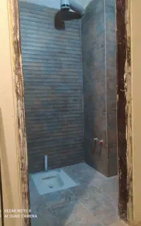 کاشیکاری نصاب کاشی و سرامیک کاری