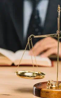 وکیل پایه یک دادگستری(دیه/طلاق/امور شهرداری تملک)