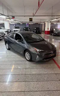 *تویوتا پریوس ۲۰۱۷ خاکستری*