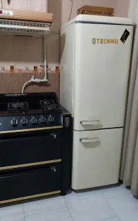 گاز خارجی بسیار محکم دارای تایمر و یخچال در حد نو