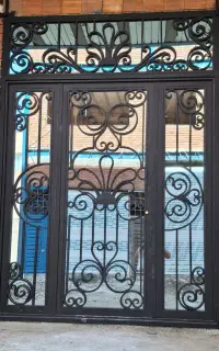 جوشکاری وساخت انواع درب سی ان سی و سلطنتی