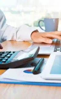 استخدام انباردار