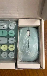 کیبورد وایرلس با ماوس آکبند