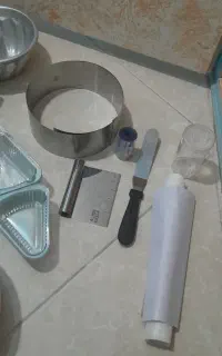 مقداری لوازم قنادی پیستری