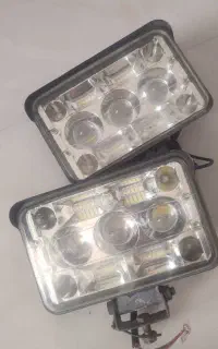 چراغ سه لنز