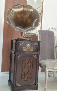 گرامافون اصلی