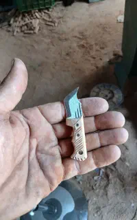 چاقوجاسوییچی