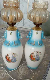 دو عدد چراغ قدیمی