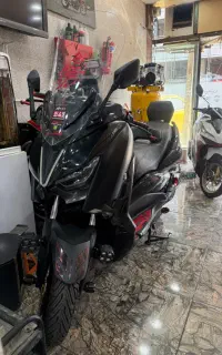 یاماهاایکس مکسYAMAHA XMAXبا لوازم وتک
