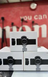 دوربین SONY ZV-E10 به همراه لنز 16-50