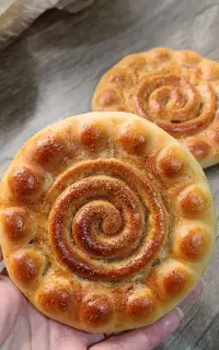 کلوچه فومن خانگی تازه و پر گردو