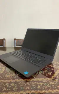 لپ تاپ دل وسترو 3500 i3 ram16 (فروش فوری)