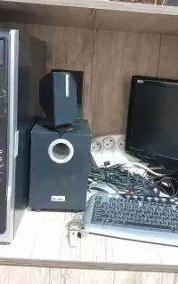 کامپیوتر با تمام لوازم فروشی