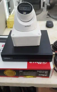 دستگاه و دوربین مداربسته