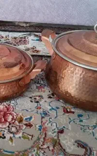 یک قابلمه و ماهیتابه نونو