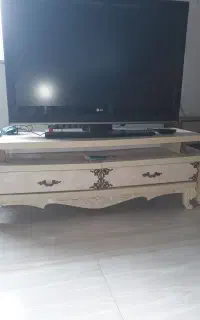 میز تلویزون در بندر انزلی