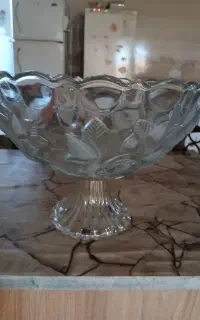 ظروف شیشه ایی