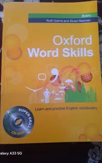 کتاب Oxford Word Skills Basic نو + CD سالم