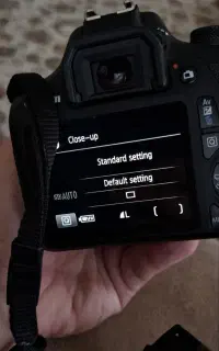 Canon 2000D