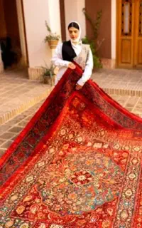کار در کارگاه فرش بافی